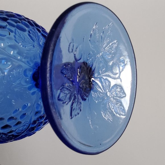 VTG Blue Glass Fruit Bowl Compote Pressed Glass Design Pedestal Centrepiece - Picture 5 of 6
